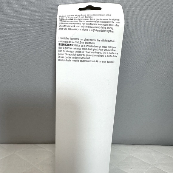 Artminds Simple Serenity Wick With Clips 6 Piece 9 in /22.8 cm Candle Making DIY - Picture 4 of 5